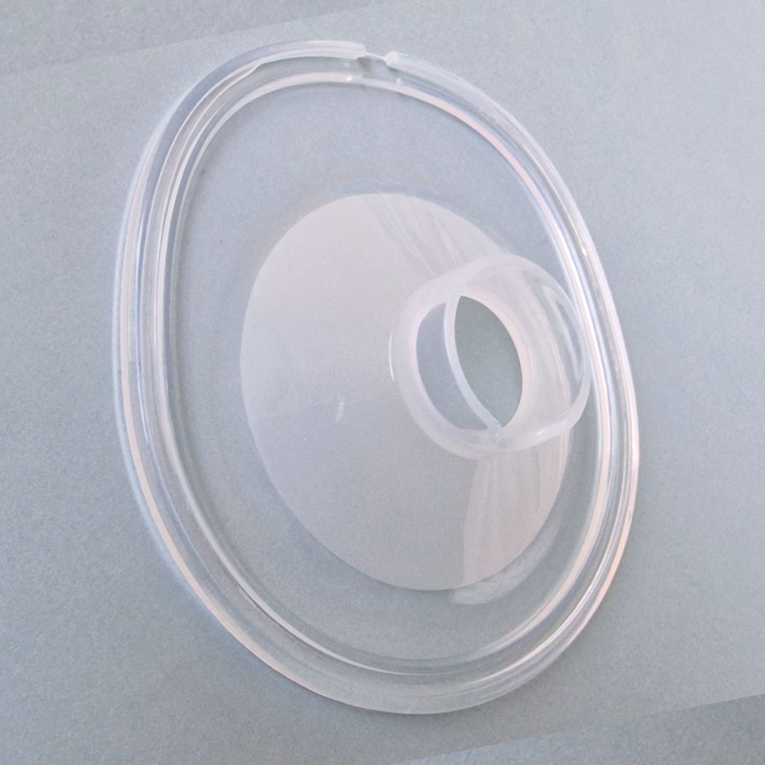 Breast shield flange